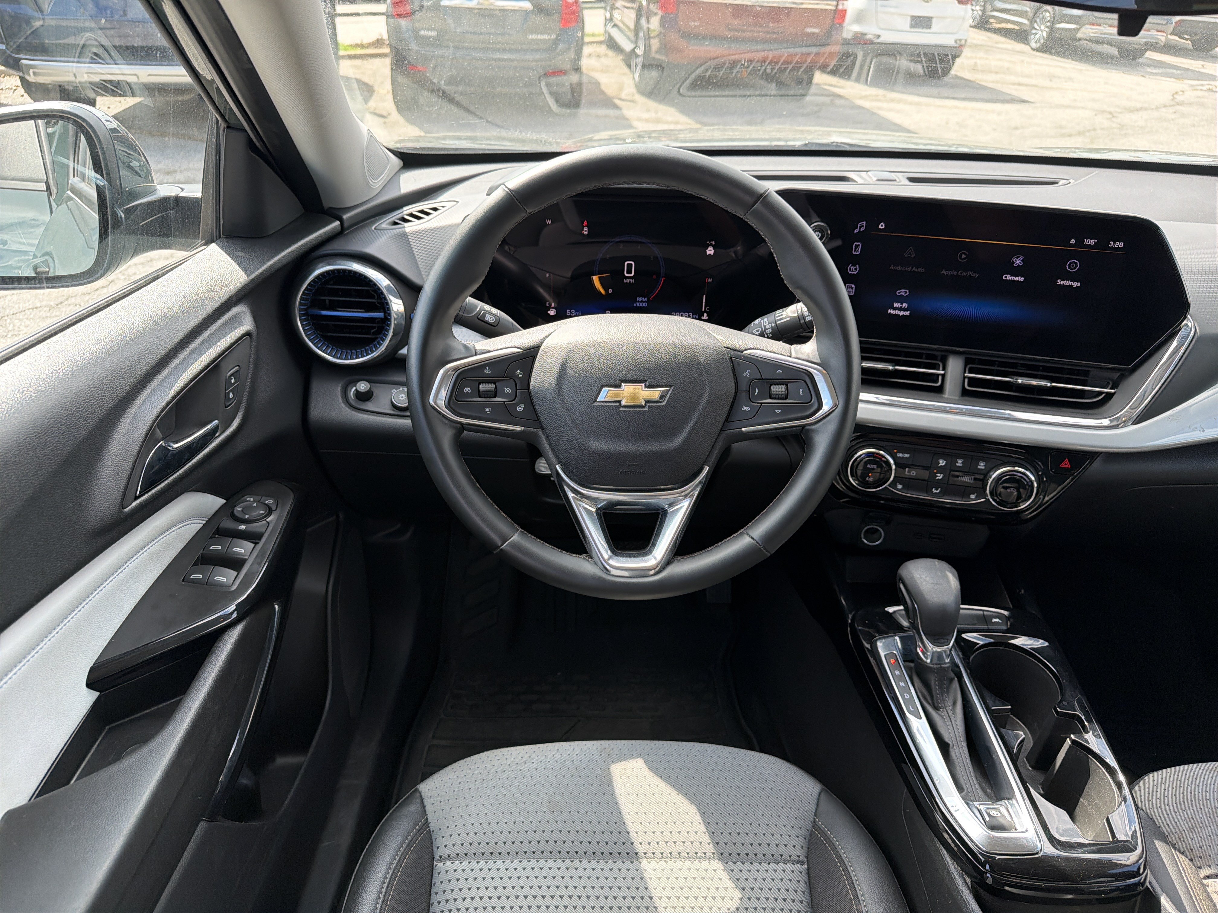 Used 2025 Chevrolet Trax LT w/ Driver Confidence Package FWD image 10