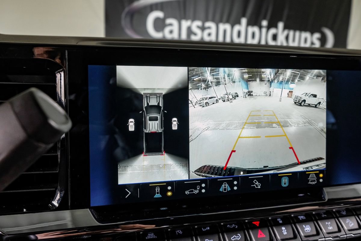 Used 2025 Chevrolet Silverado 2500 ZR2 w/ Technology Package image 21