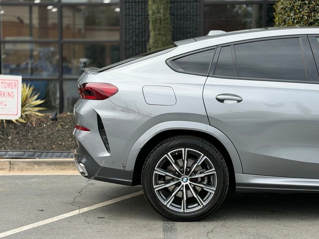 Used 2025 BMW X6 xDrive40i AWD/4WD image 22