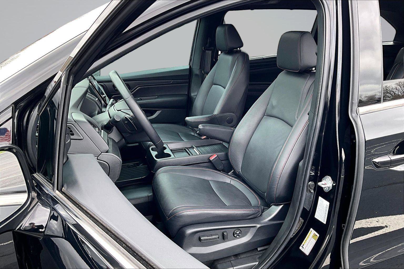 Used 2024 Honda Odyssey Sport image 26