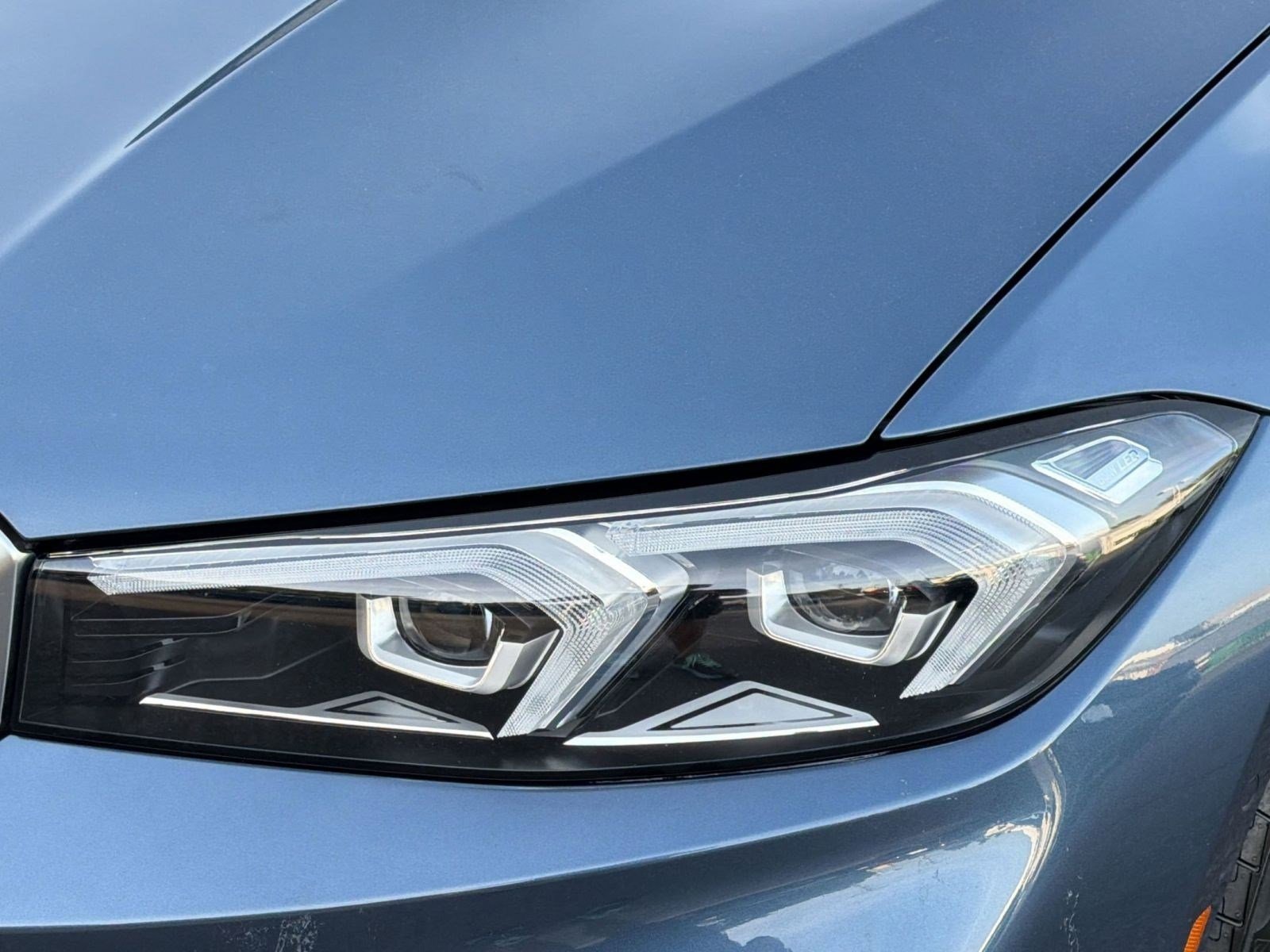 Certified 2025 BMW 330i Sedan image 11