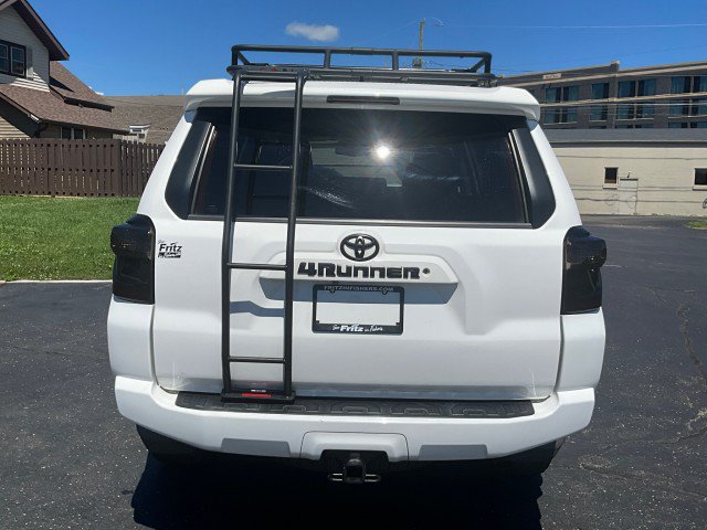 Used 2020 Toyota 4Runner SR5 AWD/4WD image 6