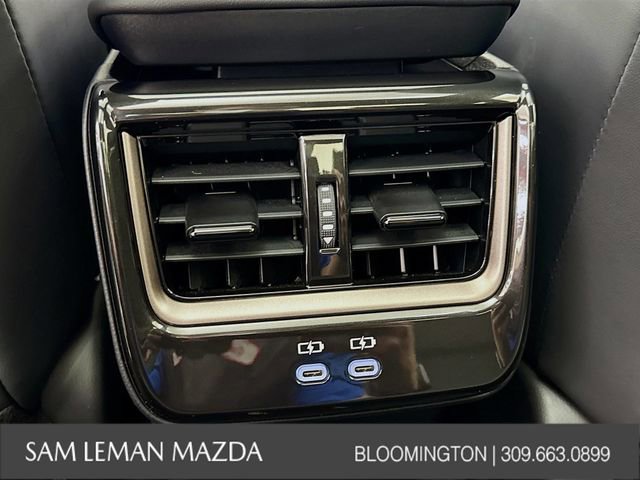 Used 2025 Toyota Crown Platinum w/ Carpet Mat Package (TMS) AWD/4WD image 26