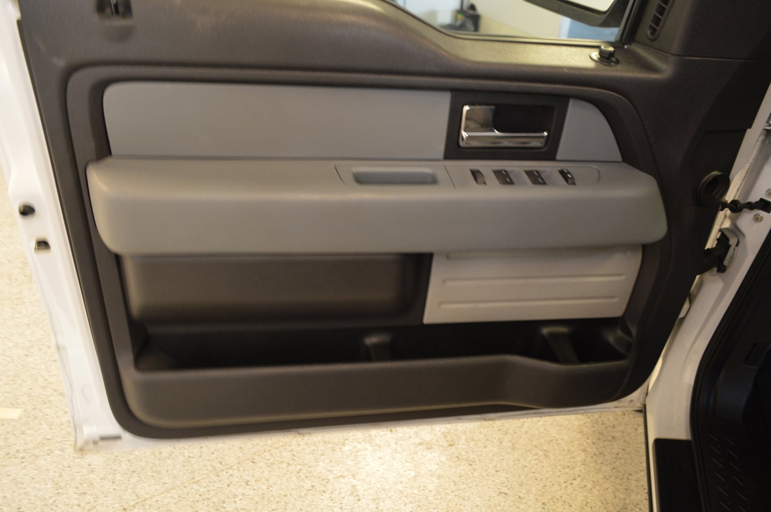 Used 2012 Ford F150 XLT AWD/4WD image 14