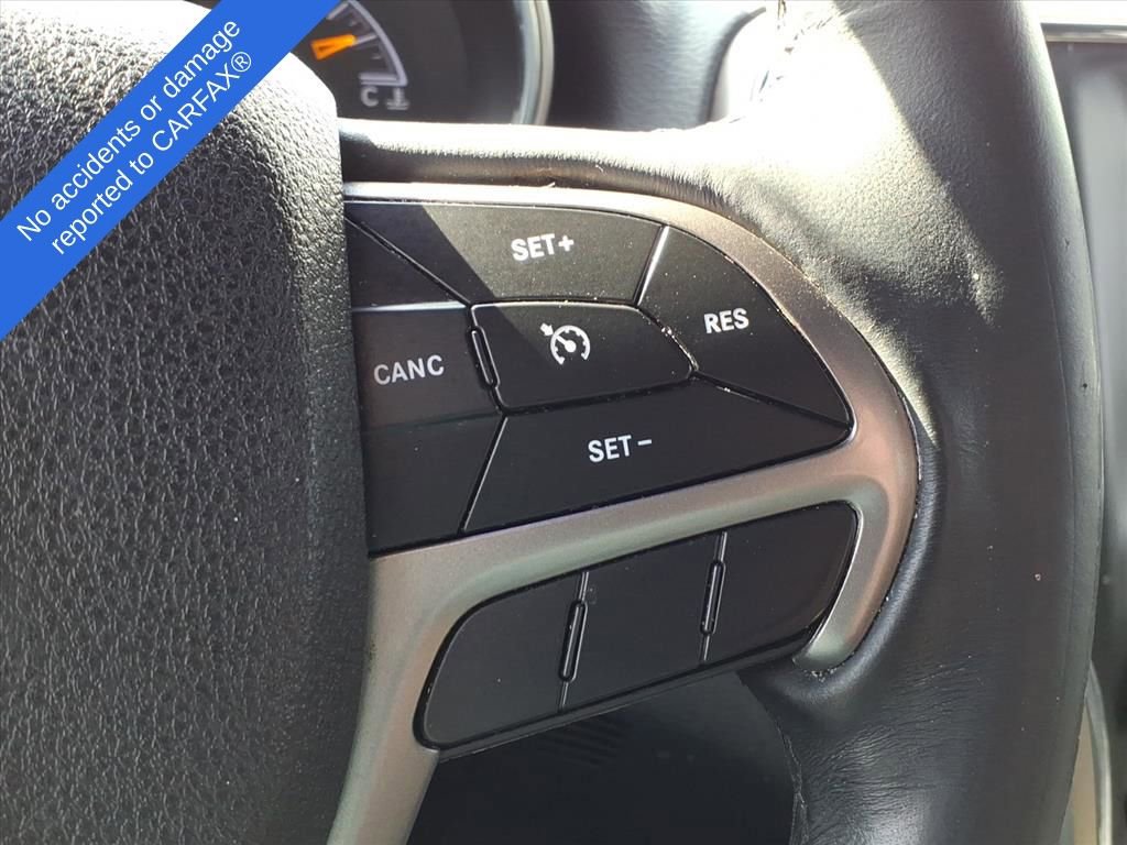 Used 2018 Jeep Grand Cherokee Laredo image 24