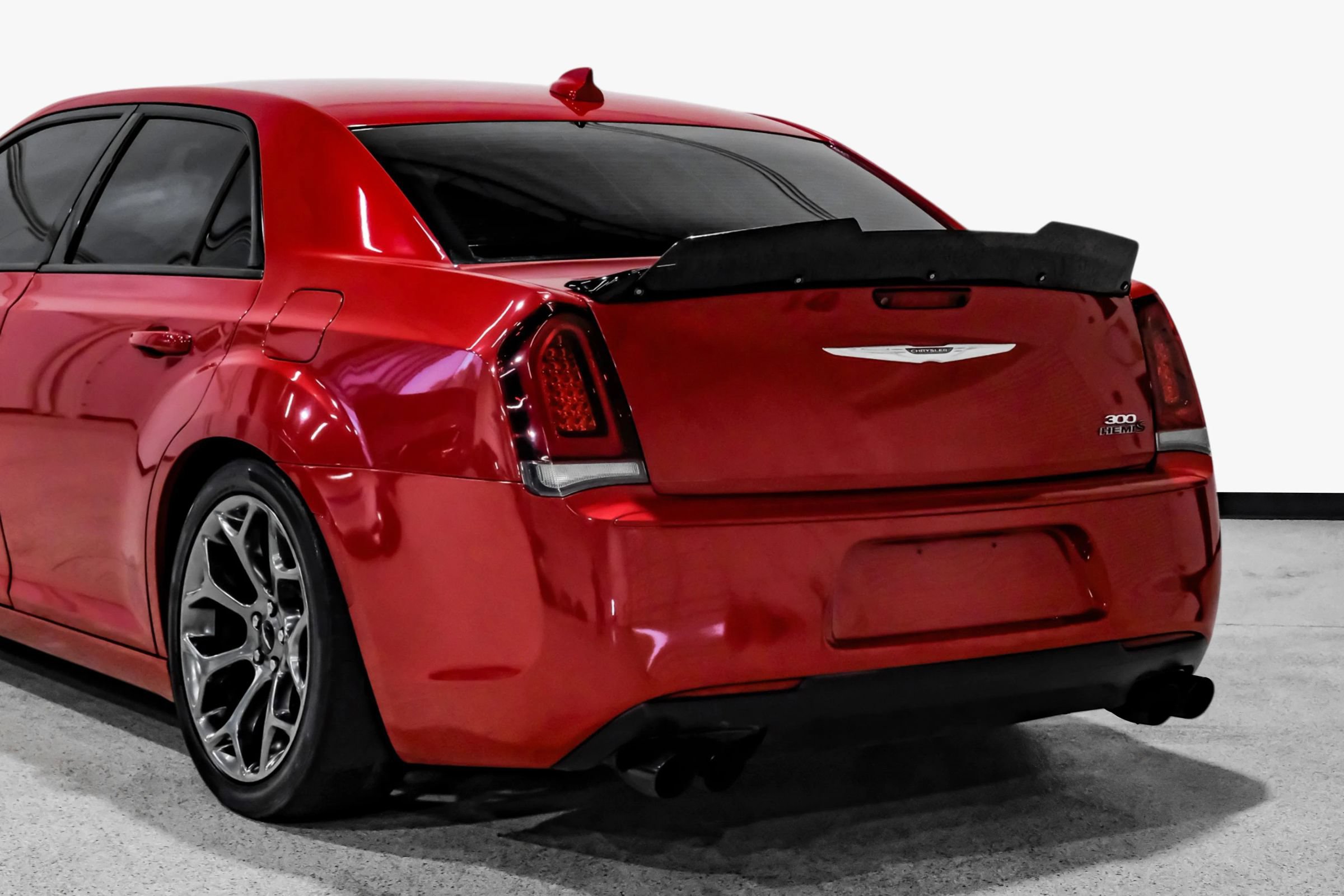 Used 2015 Chrysler 300 S RWD image 15