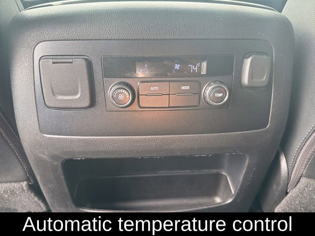 Used 2019 Chevrolet Suburban LT image 19