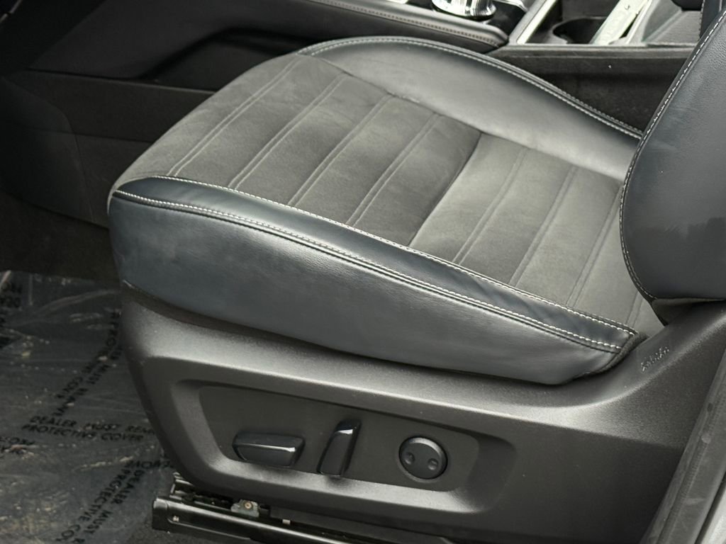 Used 2024 Mitsubishi Outlander SE image 22