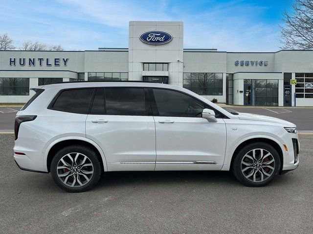 Used 2022 Cadillac XT6 Sport w/ Platinum Package image 5