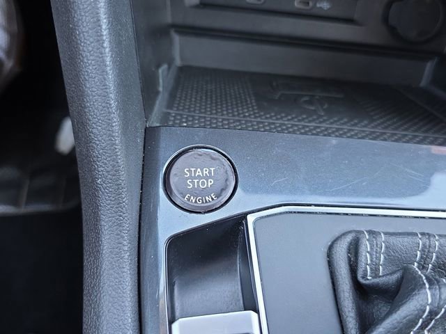 Used 2021 Volkswagen Tiguan SE AWD/4WD image 24