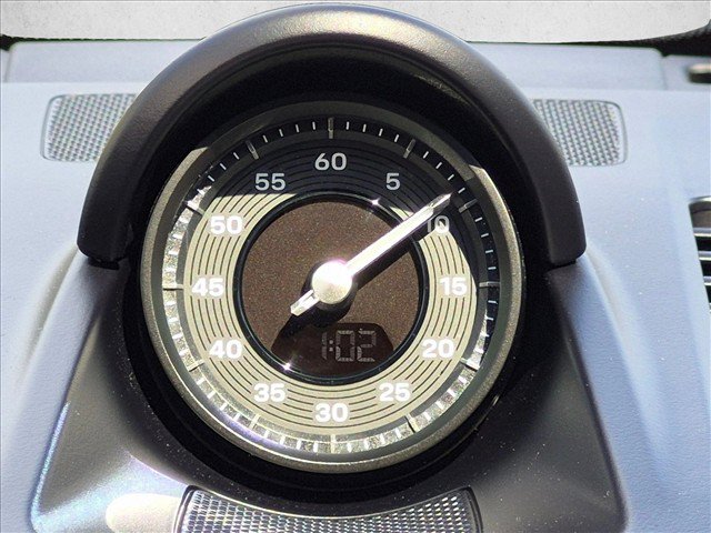 Used 2025 Porsche 911 Carrera RWD image 13
