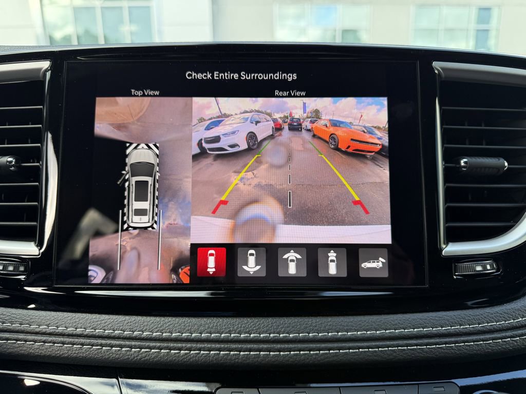 New 2026 Chrysler Pacifica Select image 32