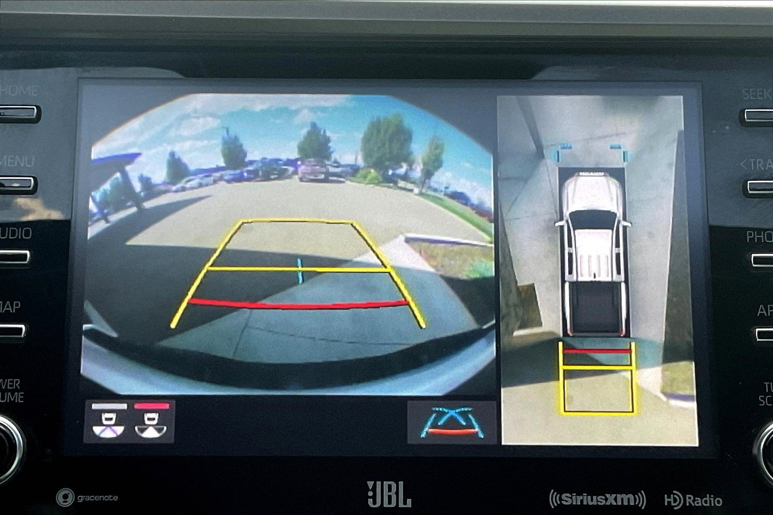 Used 2023 Toyota Tacoma Limited image 13