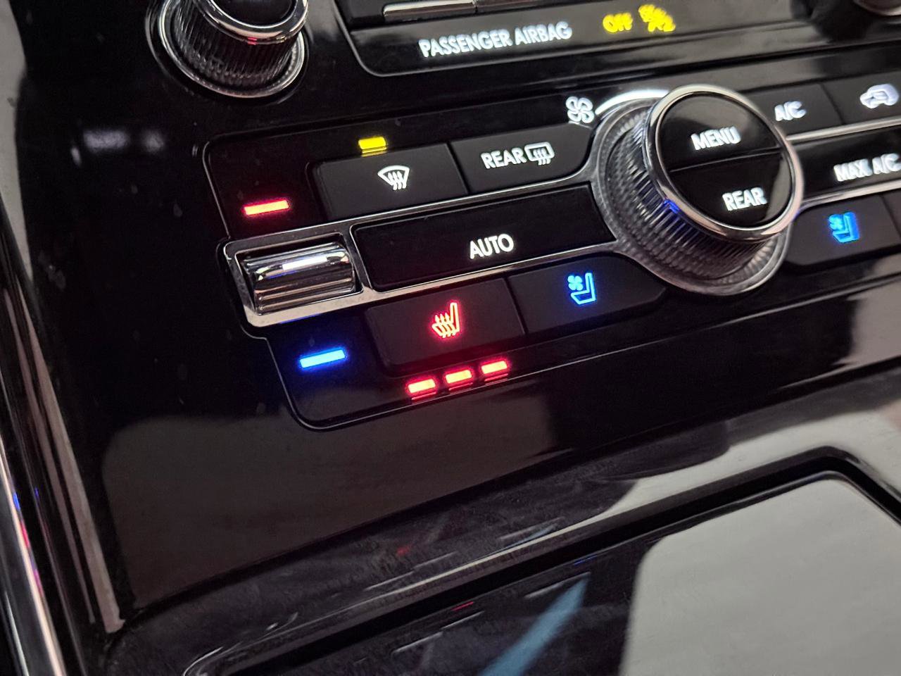 Used 2019 Lincoln Navigator Reserve image 37