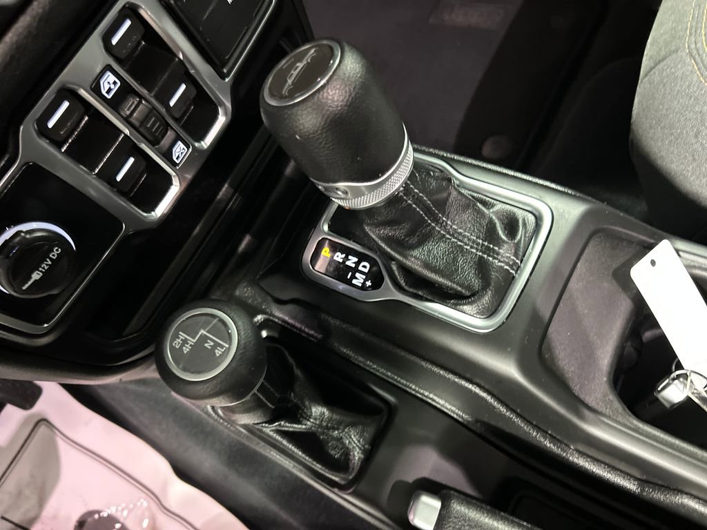 Used 2024 Jeep Gladiator Sport image 20