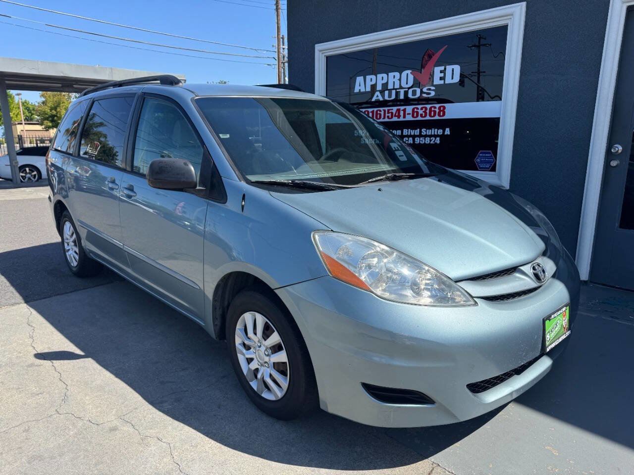 Used 2008 Toyota Sienna LE FWD image 1