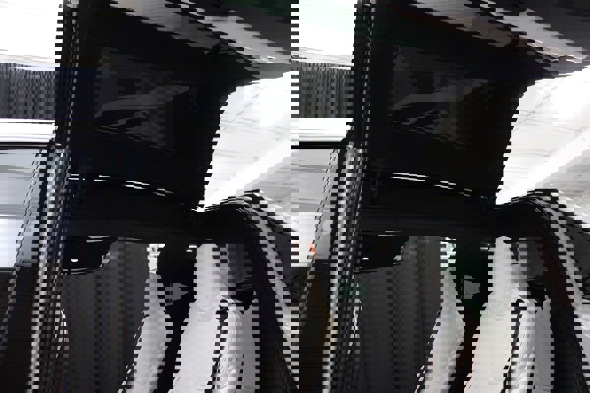 Used 2022 Tesla Model X Plaid image 27