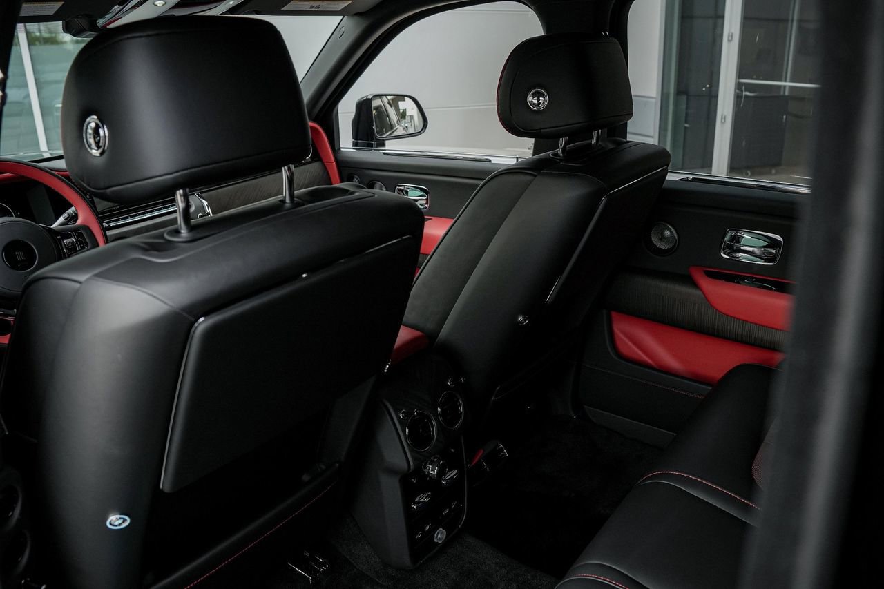 New 2026 Rolls-Royce Cullinan image 40