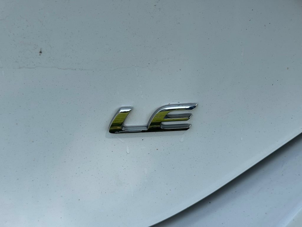 Used 2017 Toyota Corolla LE FWD image 9