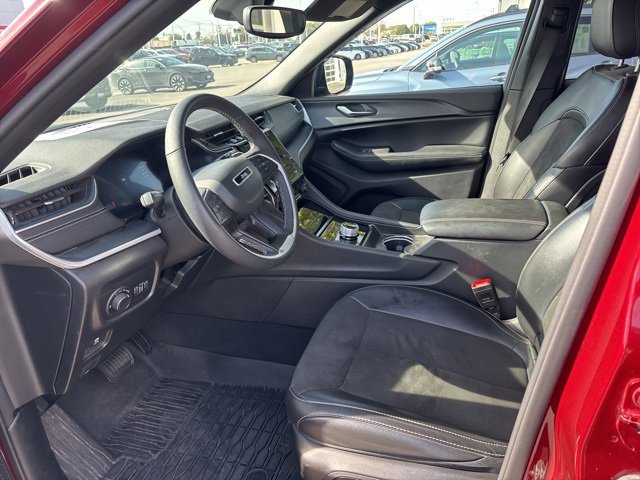 Used 2024 Jeep Grand Cherokee L Laredo image 7