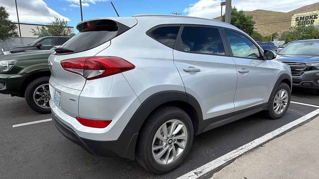 Used 2016 Hyundai Tucson SE w/ Option Group 02 AWD/4WD image 2