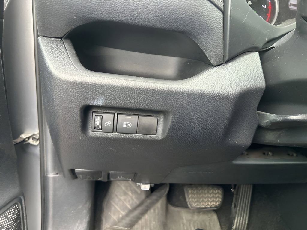 Used 2021 Toyota RAV4 XLE image 22