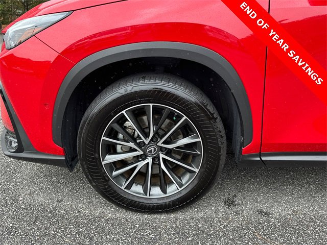 Used 2024 Lexus NX 300h AWD w/ Luxury Package image 11
