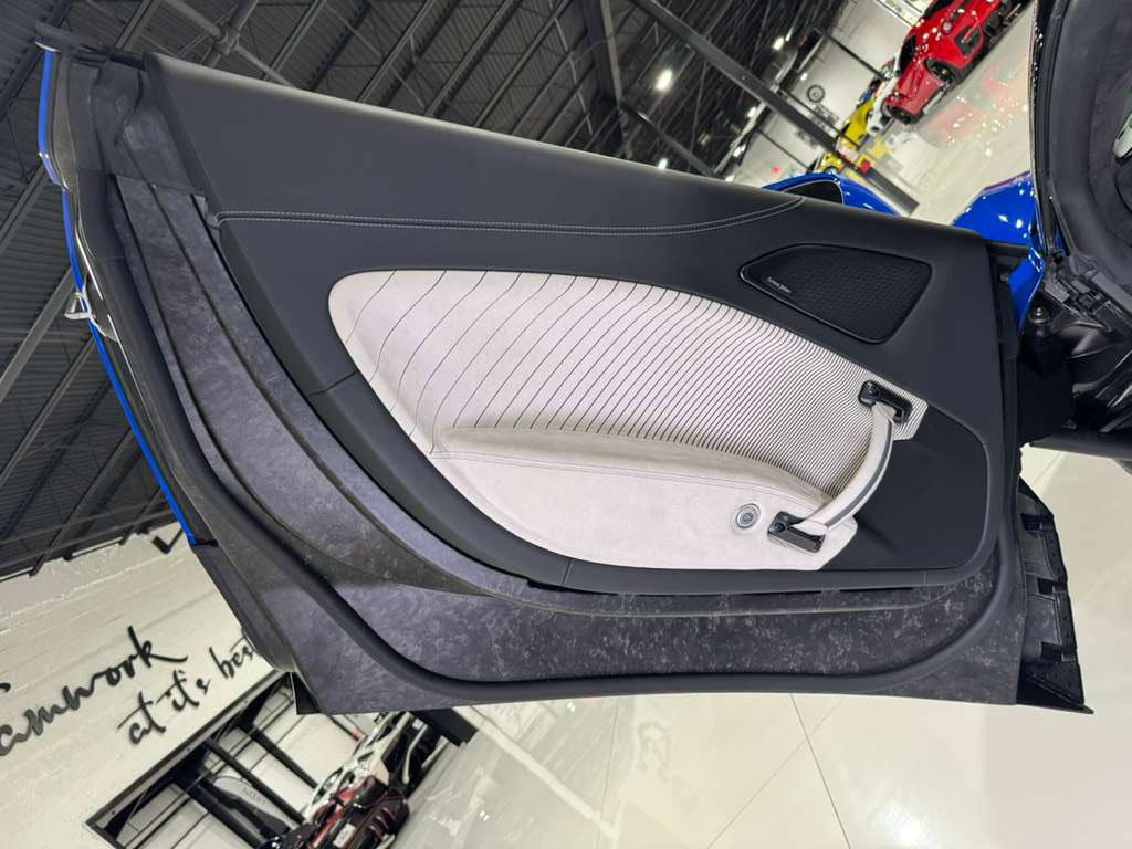 Used 2023 Maserati MC20 Spyder image 44