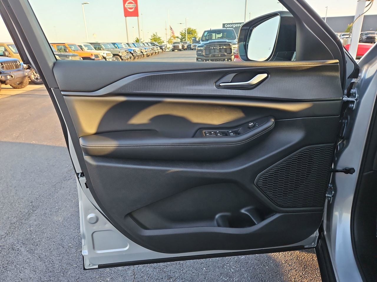 New 2025 Jeep Grand Cherokee L Altitude image 20