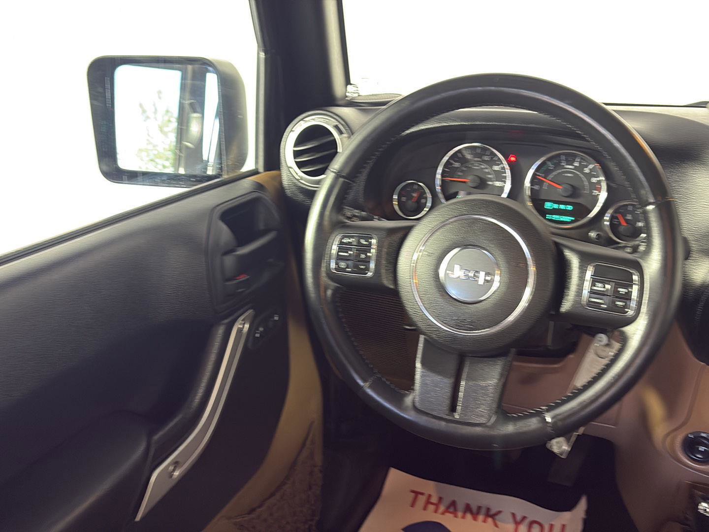 Used 2015 Jeep Wrangler Unlimited Sahara w/ Connectivity Group image 15