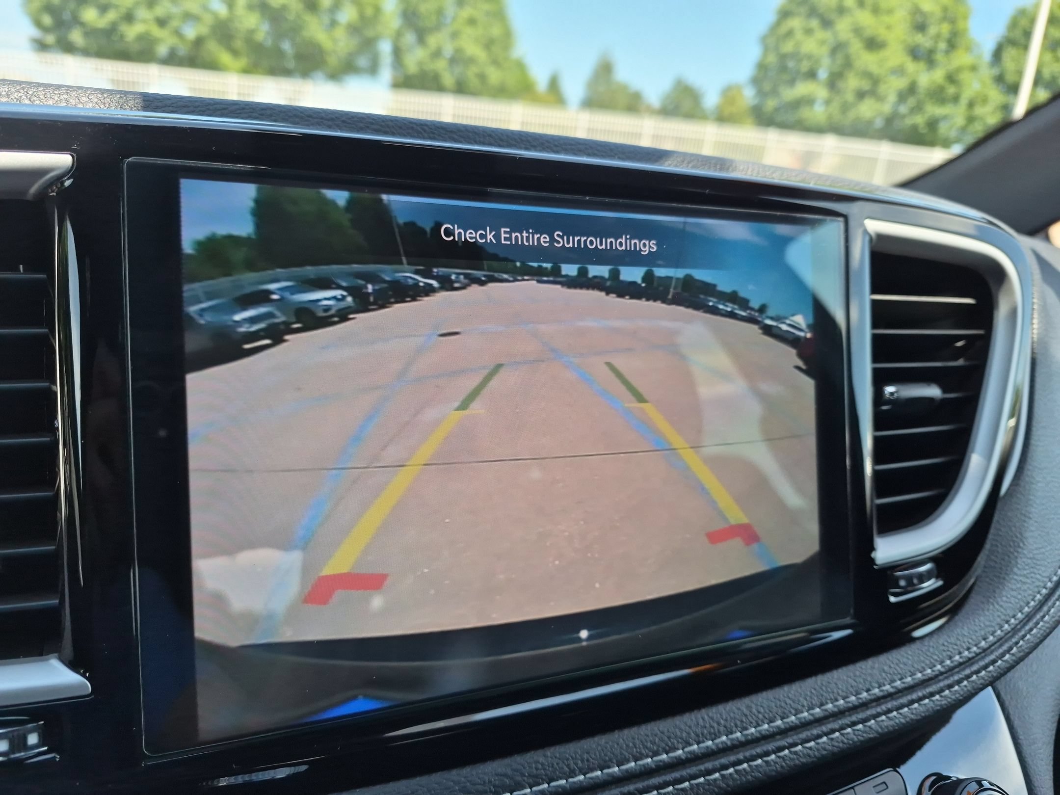 Used 2025 Chrysler Pacifica Select FWD image 19