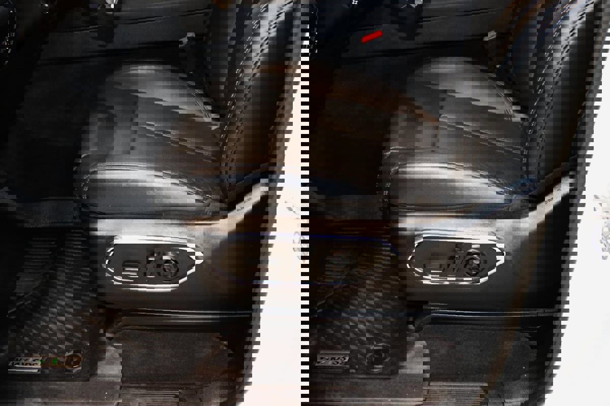 Used 2022 Jeep Wagoneer Series III w/ Premium Group I image 36