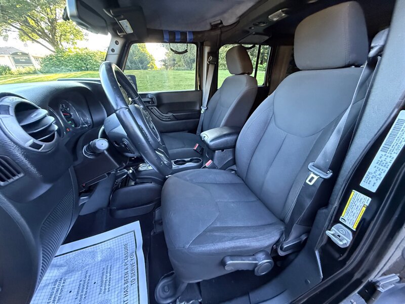 Used 2015 Jeep Wrangler Unlimited Sport w/ Quick Order Package 24S AWD/4WD image 12