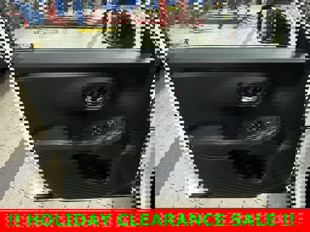 Certified 2025 Honda HR-V Sport image 29