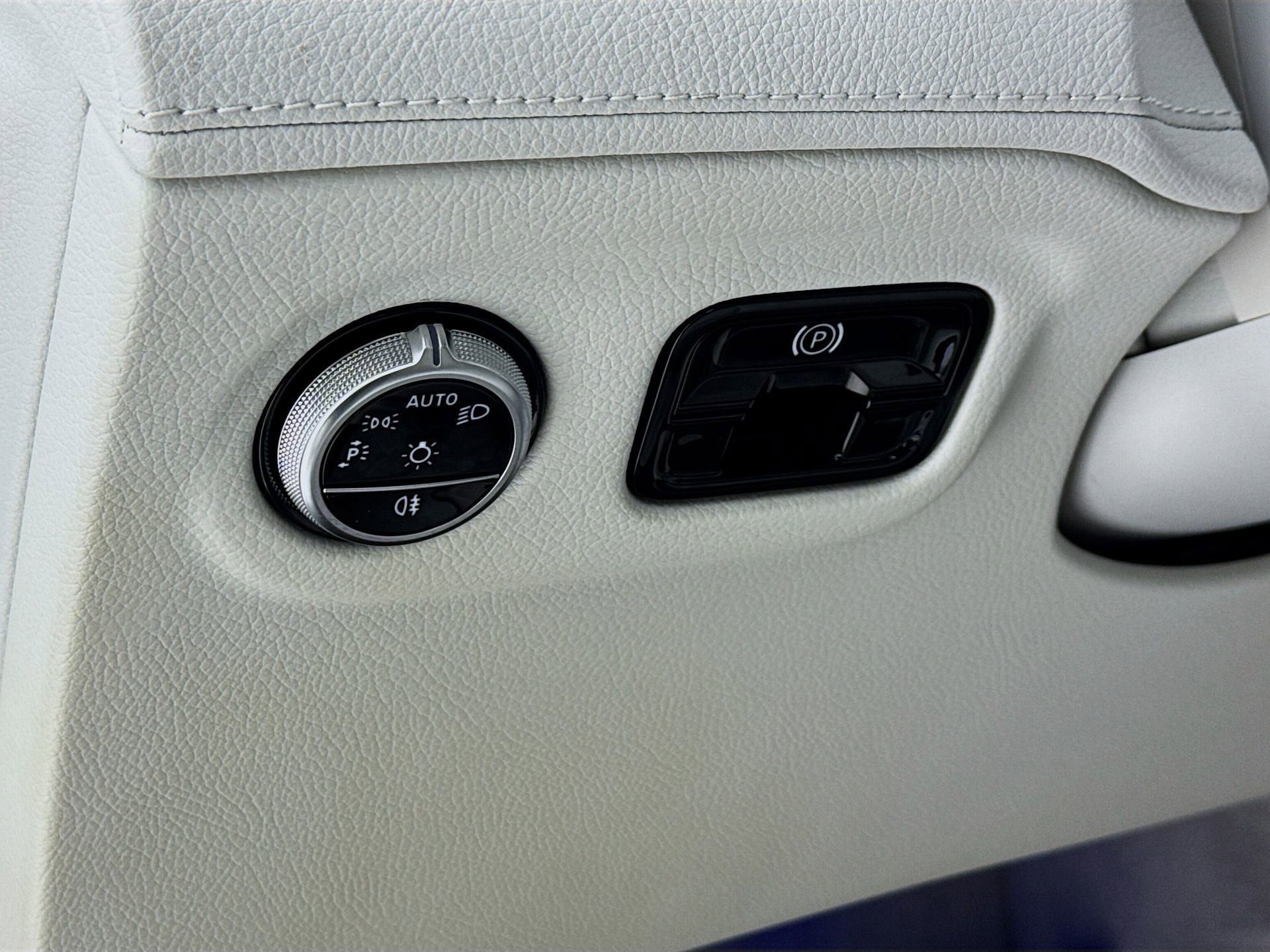 Certified 2023 Mercedes-Benz EQE 350+ SUV image 11