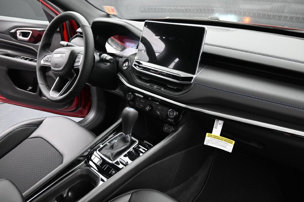 New 2026 Jeep Compass Latitude AWD/4WD image 22