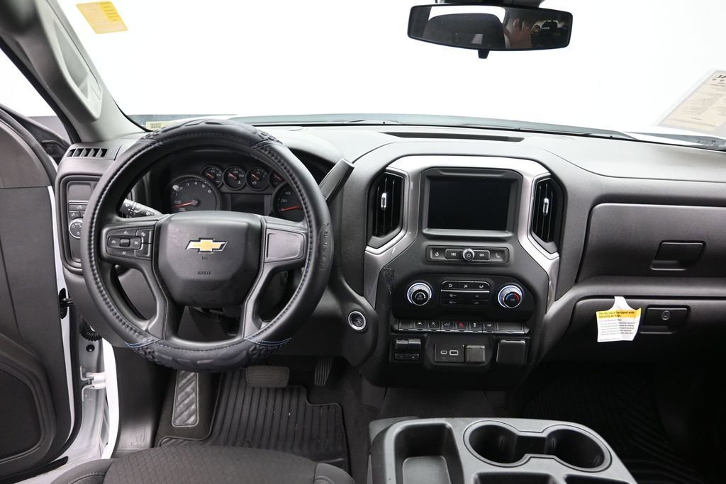 Used 2024 Chevrolet Silverado 1500 Custom w/ Turbomax Blackout Package RWD image 21
