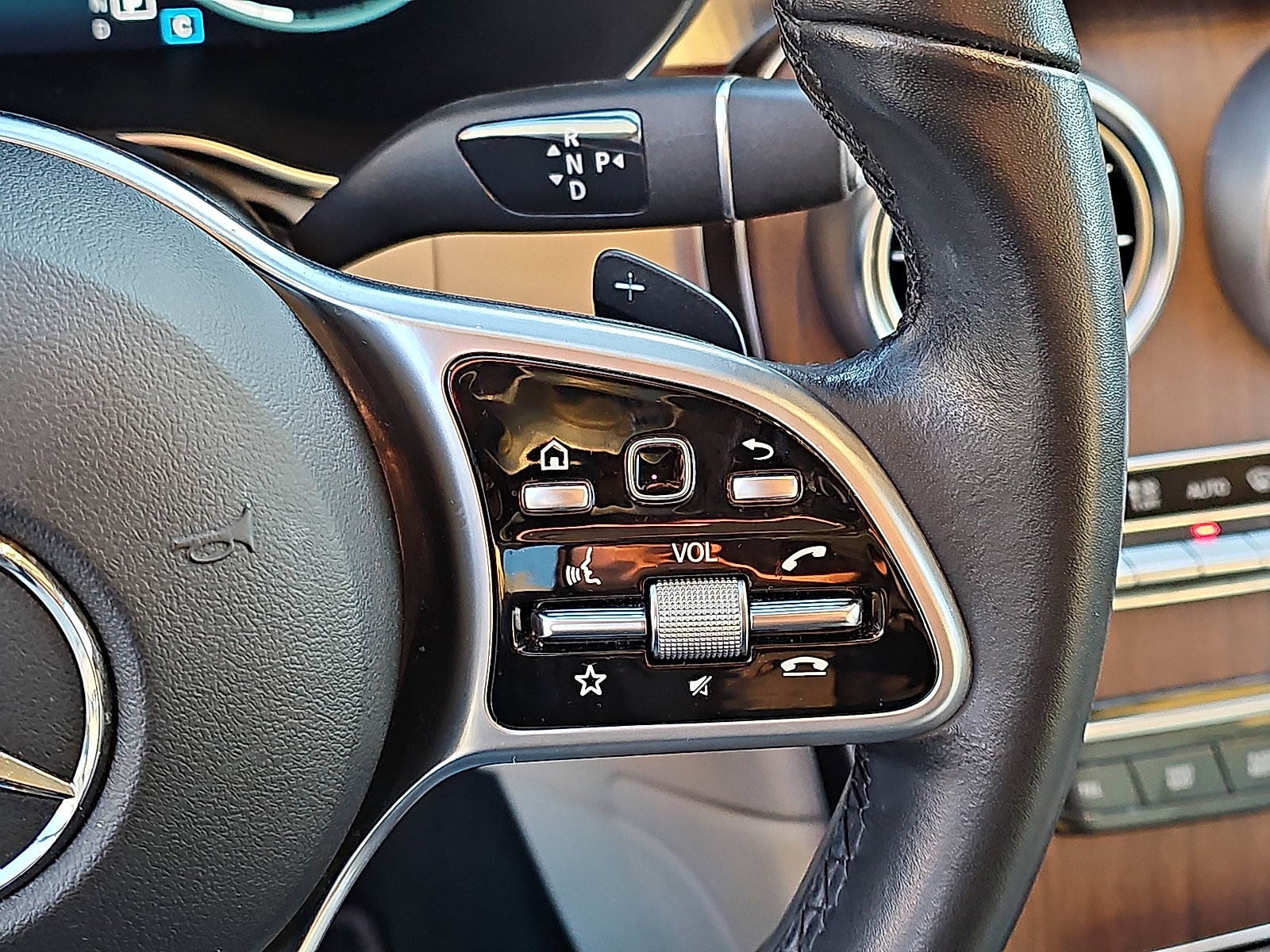 Used 2022 Mercedes-Benz GLC 300 4MATIC image 21