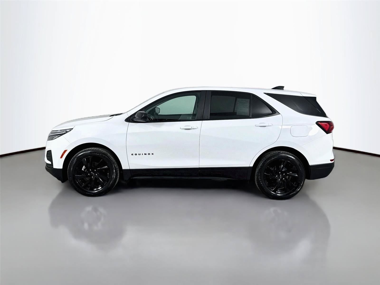 Used 2023 Chevrolet Equinox LS w/ LS Convenience Package AWD/4WD image 6