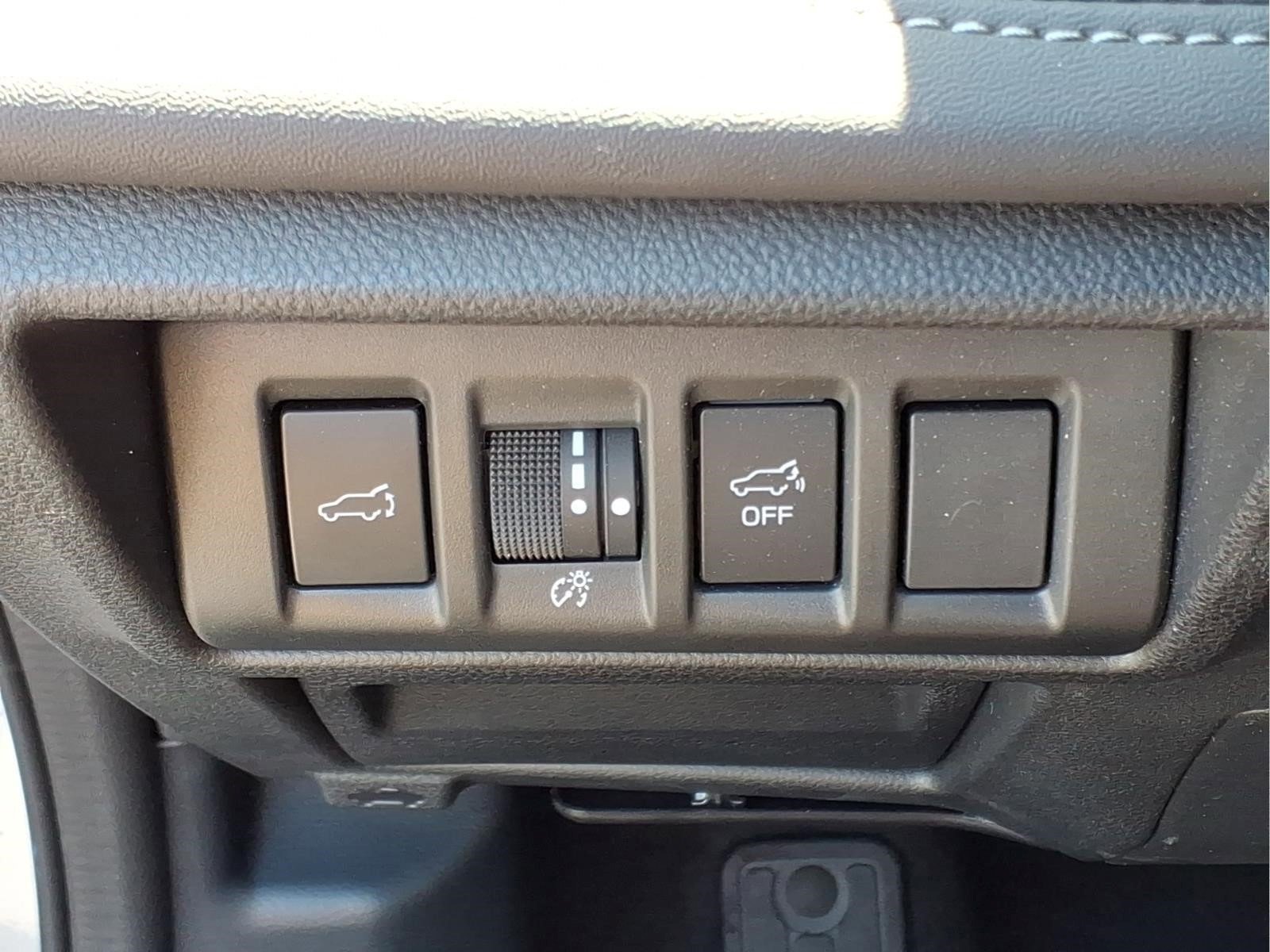Certified 2023 Subaru Outback Limited AWD/4WD image 17