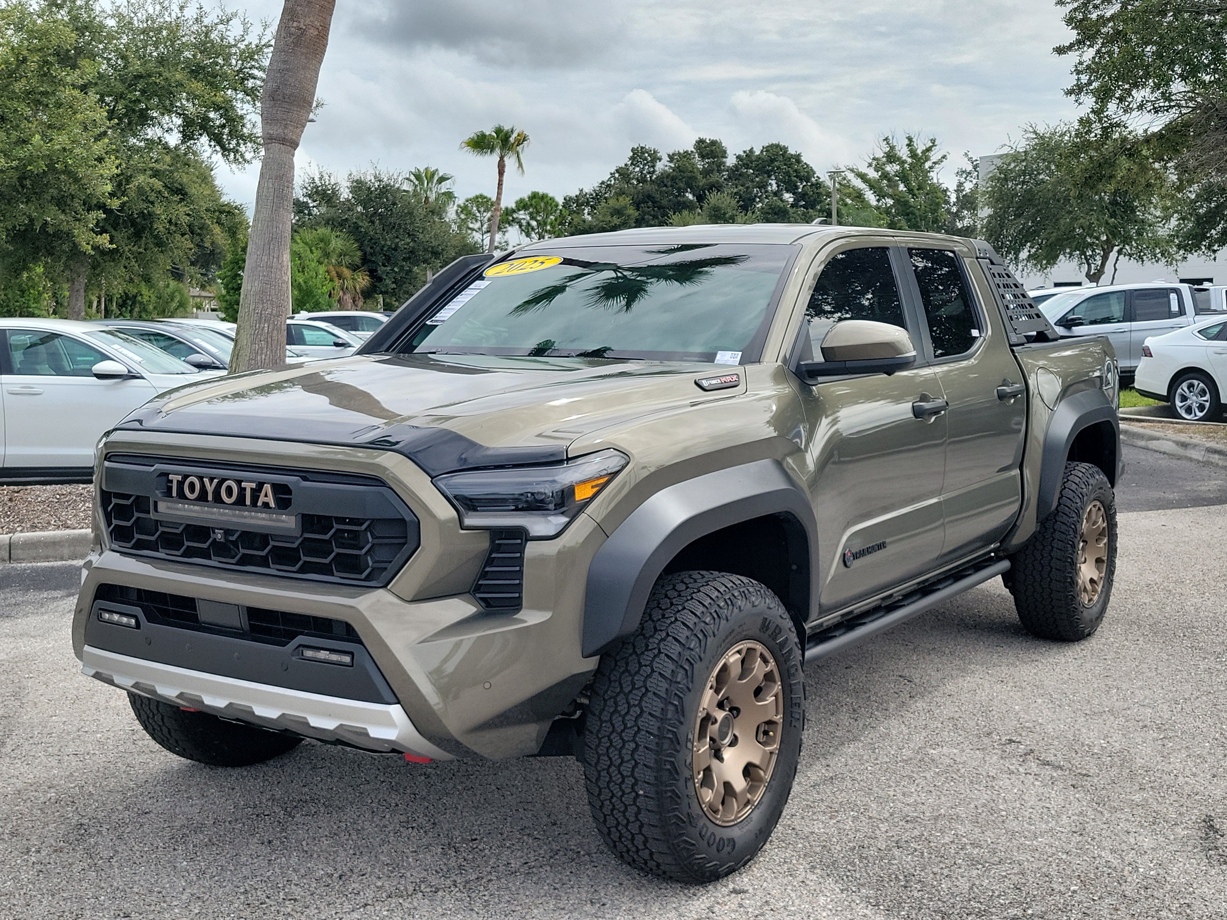 Used 2025 Toyota Tacoma 4x4 Double Cab Hybrid image 4
