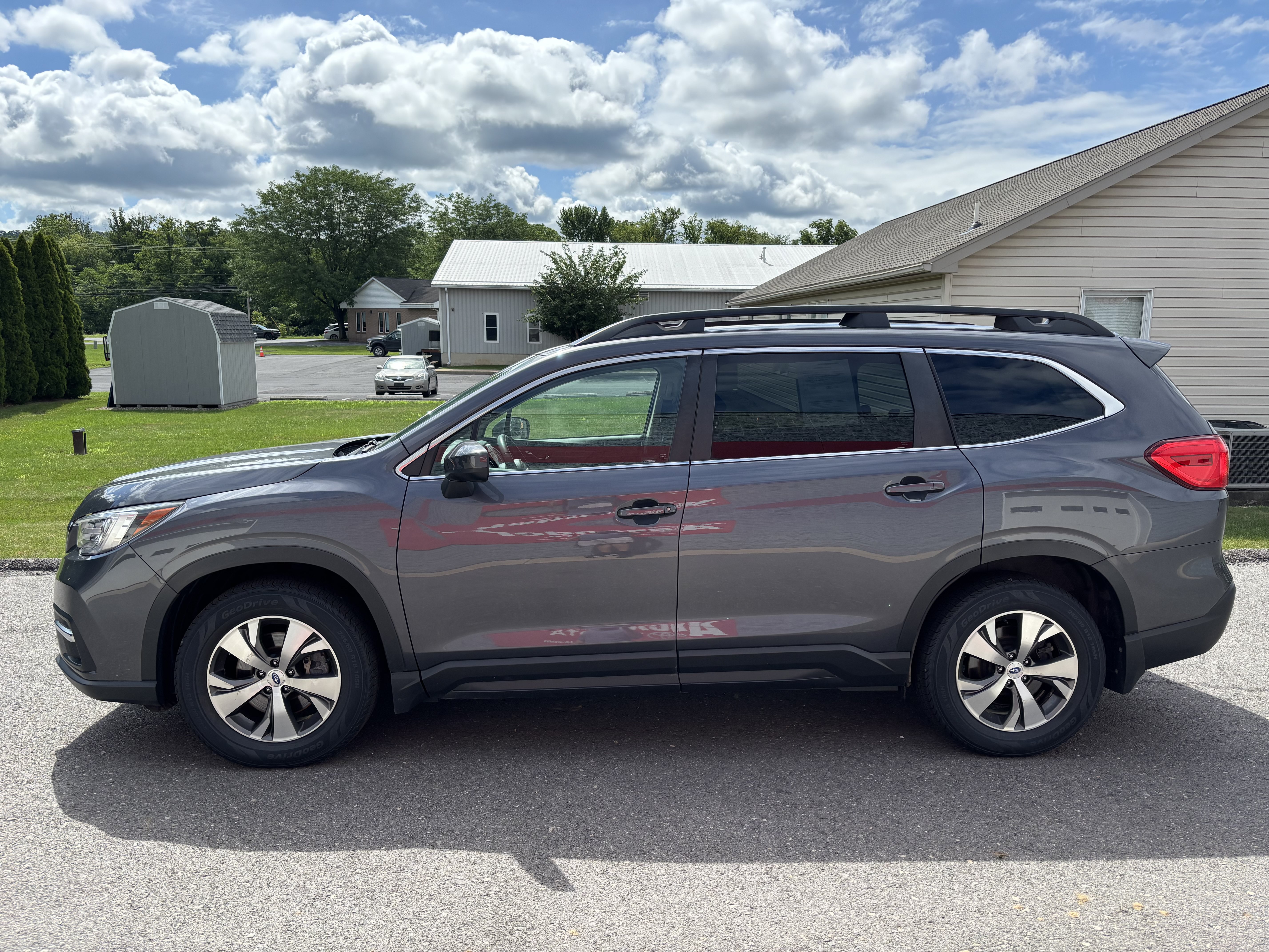 Used 2021 Subaru Ascent Premium w/ Convenience Package AWD/4WD image 6