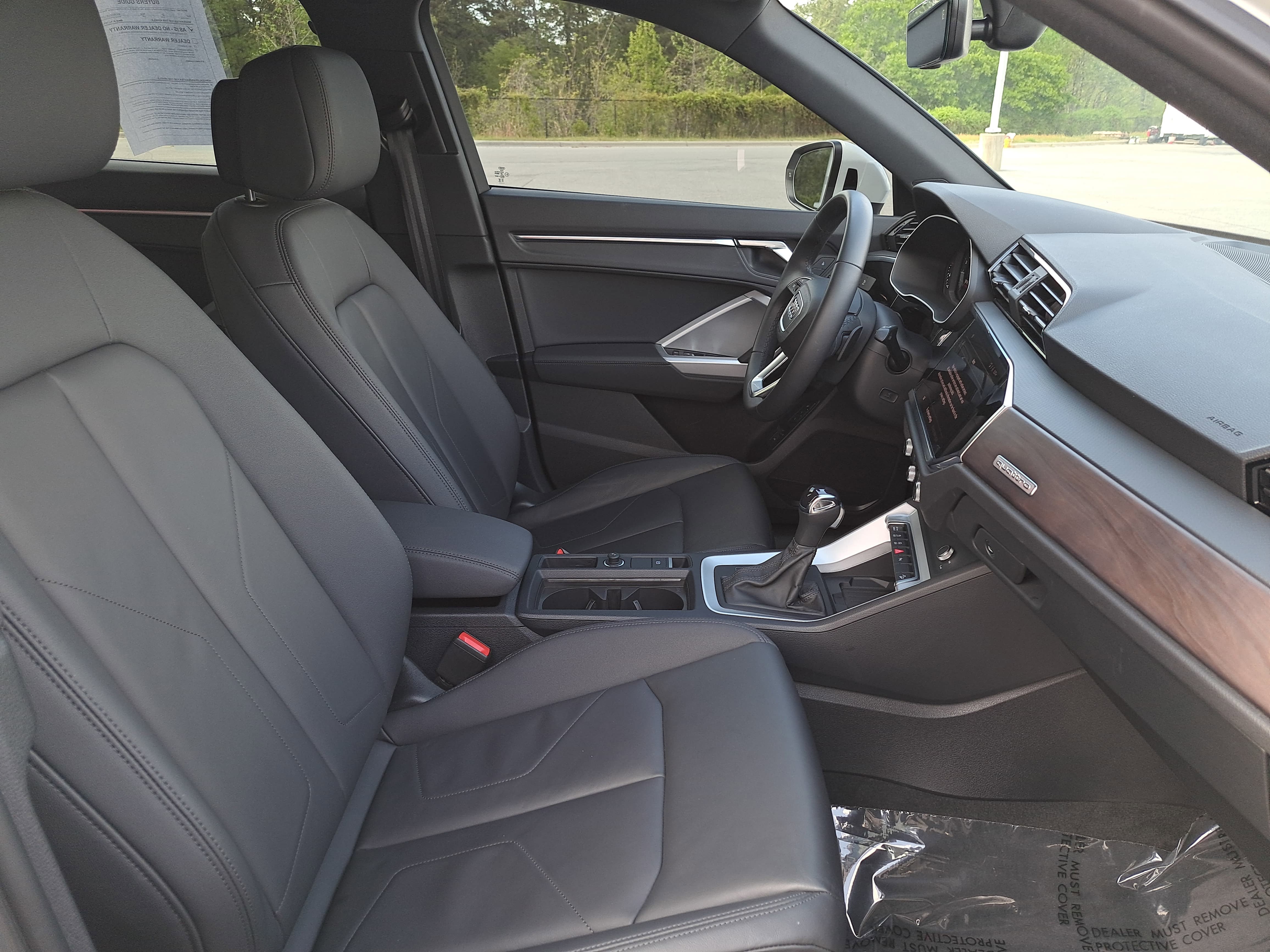 Used 2024 Audi Q3 2.0T Premium Plus w/ Premium Plus Package image 10