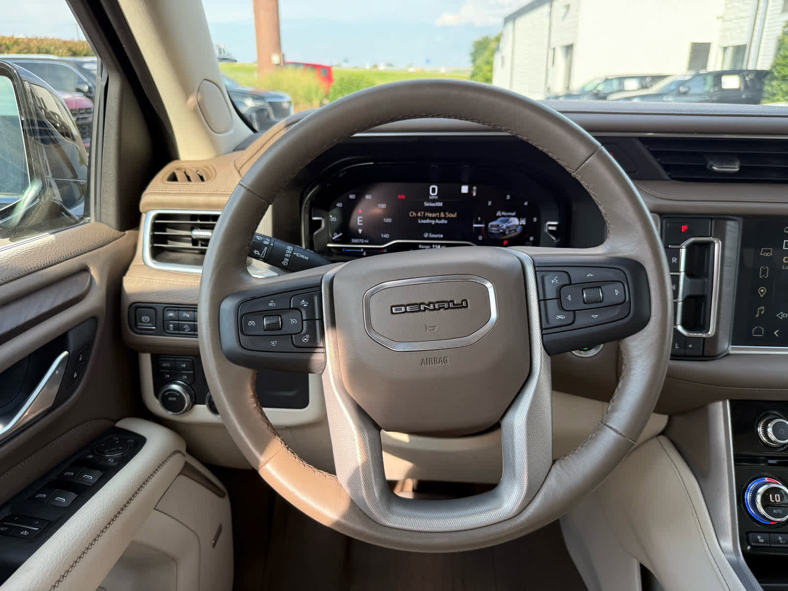 Used 2022 GMC Yukon Denali image 14