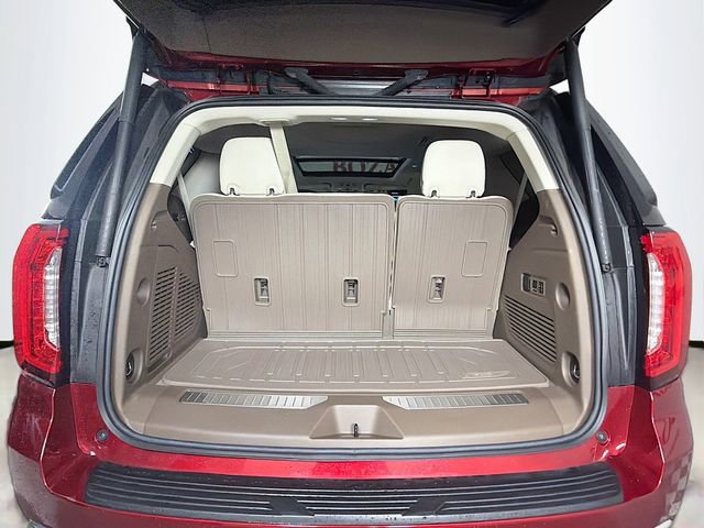Used 2023 GMC Yukon Denali w/ Advanced Technology Package AWD/4WD image 33