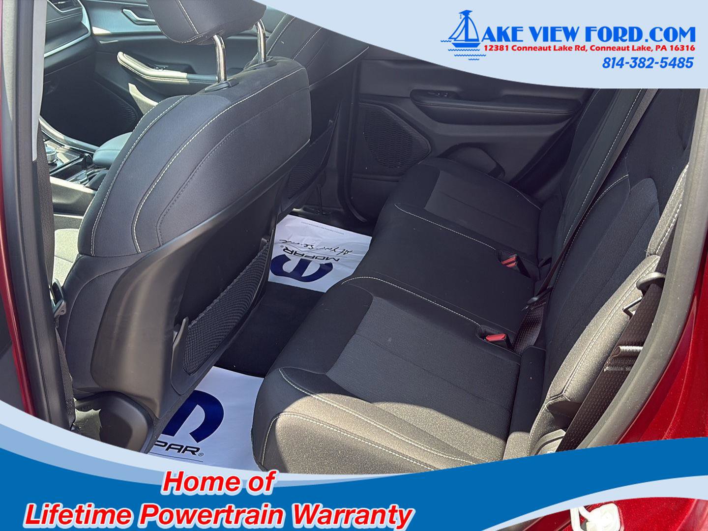 Used 2023 Jeep Grand Cherokee Laredo image 13