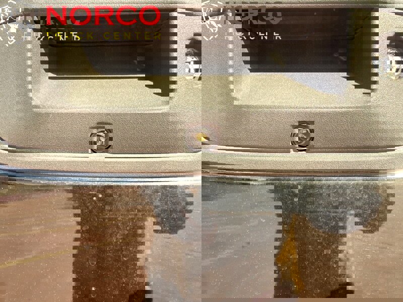 Used 2018 Chevrolet Silverado 1500 Custom image 9