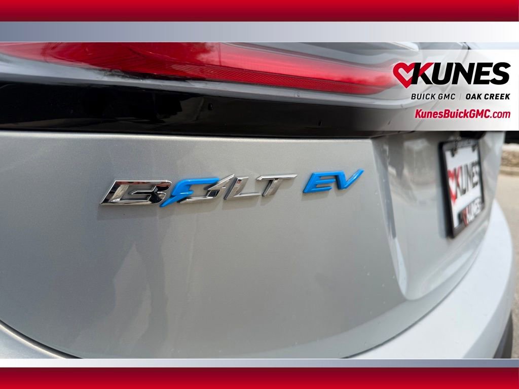 Used 2023 Chevrolet Bolt LT w/ Driver Confidence Package FWD image 4