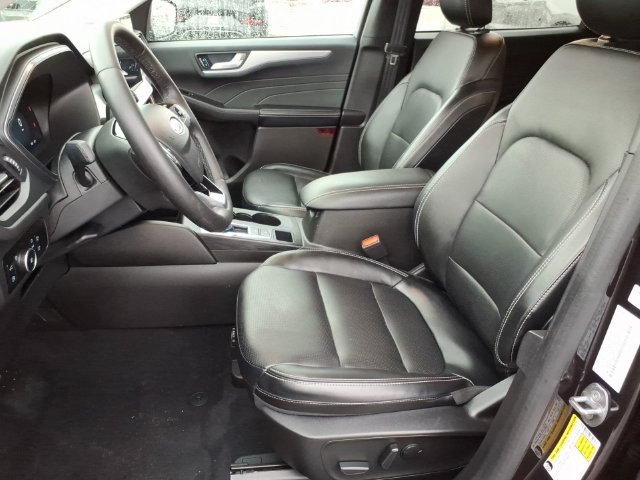 Used 2023 Ford Escape Platinum AWD/4WD image 5