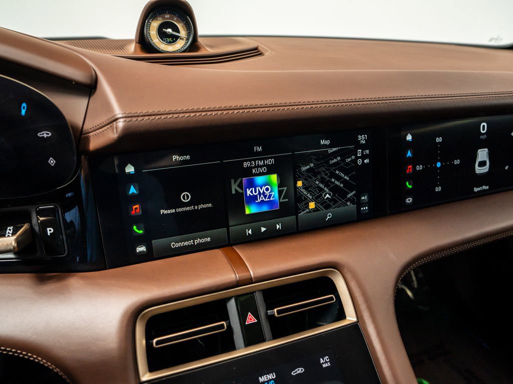 Used 2022 Porsche Taycan Turbo S image 19